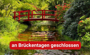 Fischers NeuArt hat am Fronleichnams-Wochenende geschlossen Rote Holzbrücke in japanischem Garten mit Hinweis