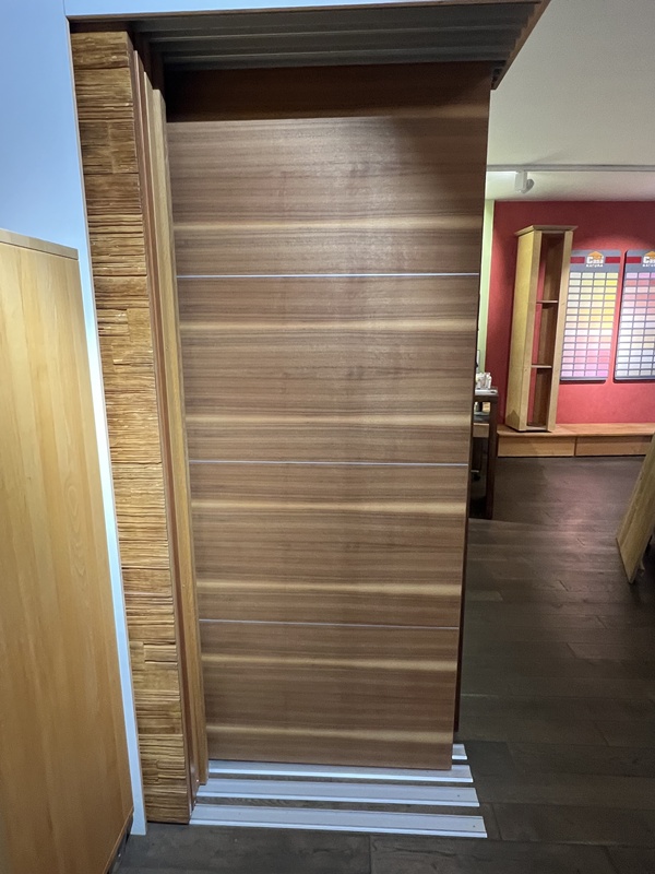 Die elegante Gleittür in Nussbaum gleittüre schiebetüre nussbaum fischersneuart