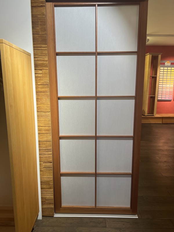 Japanisches Design in Kirschbaum und Japanpapier für die besondere Raumatmosphäre gleittüre schiebetürejapan kirsche fischersneuart